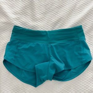 Lululemon Speed Up Shorts 2.5”
